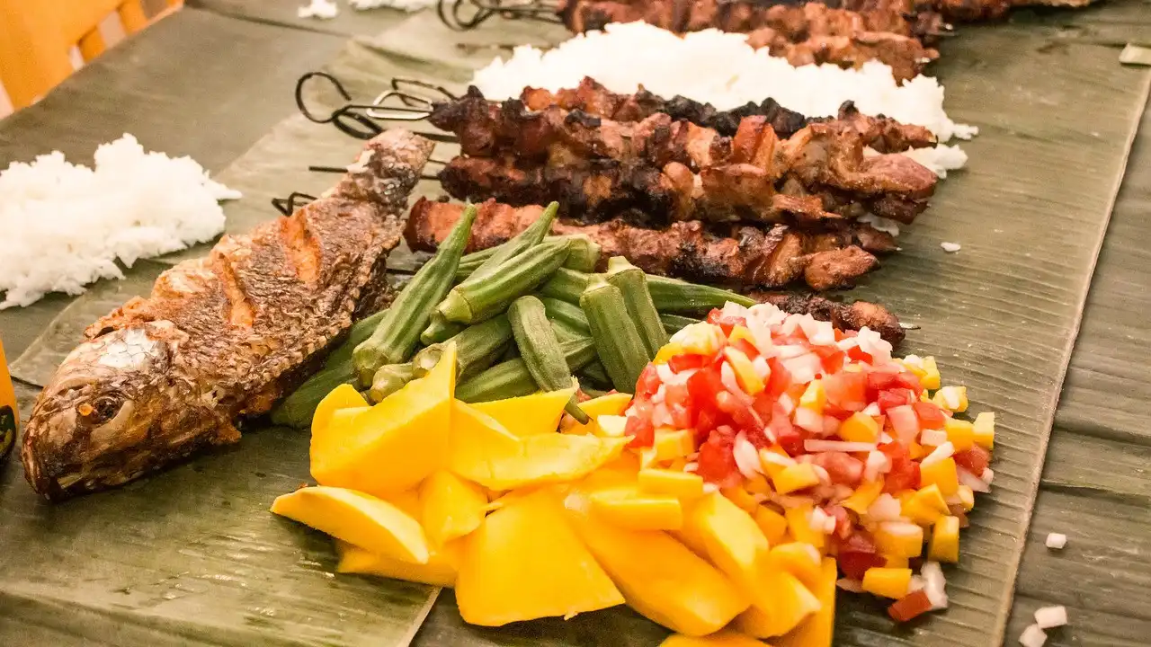 Essential Filipino Phrases For A Carinderia Or Restaurant