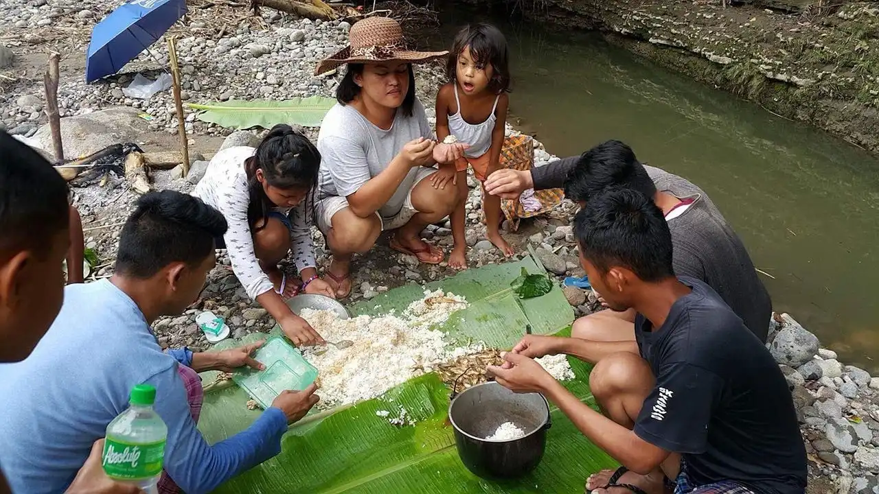 Po, Opo, & Ho In Filipino (How To Show Respect)